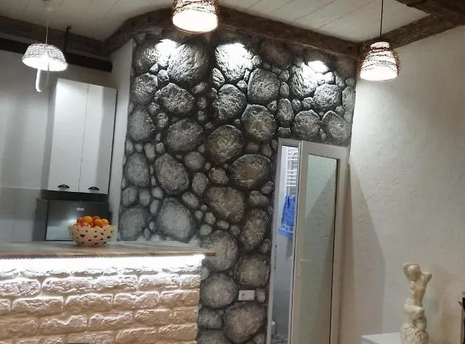 Budget King Room